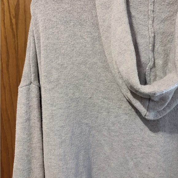 American Eagle Outfitters Light Gray Hooded Sweater - Picture 3 of 4